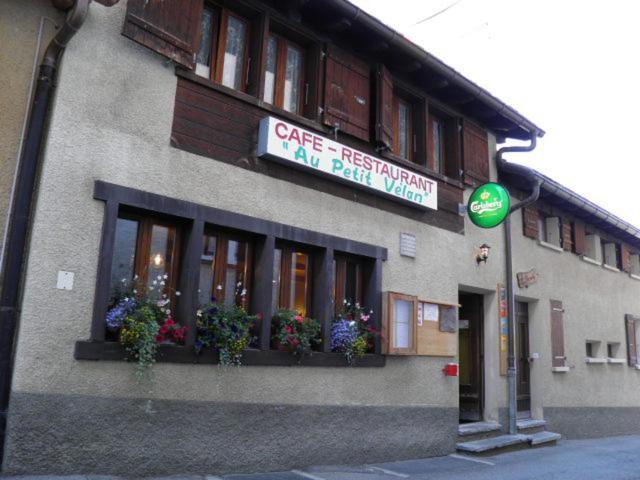 Petit Velan - Coworking & Coliving Hostel Bourg-Saint-Pierre Kültér fotó
