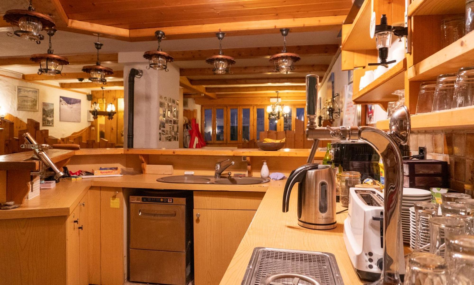 Petit Velan - Coworking & Coliving Hostel Bourg-Saint-Pierre Kültér fotó