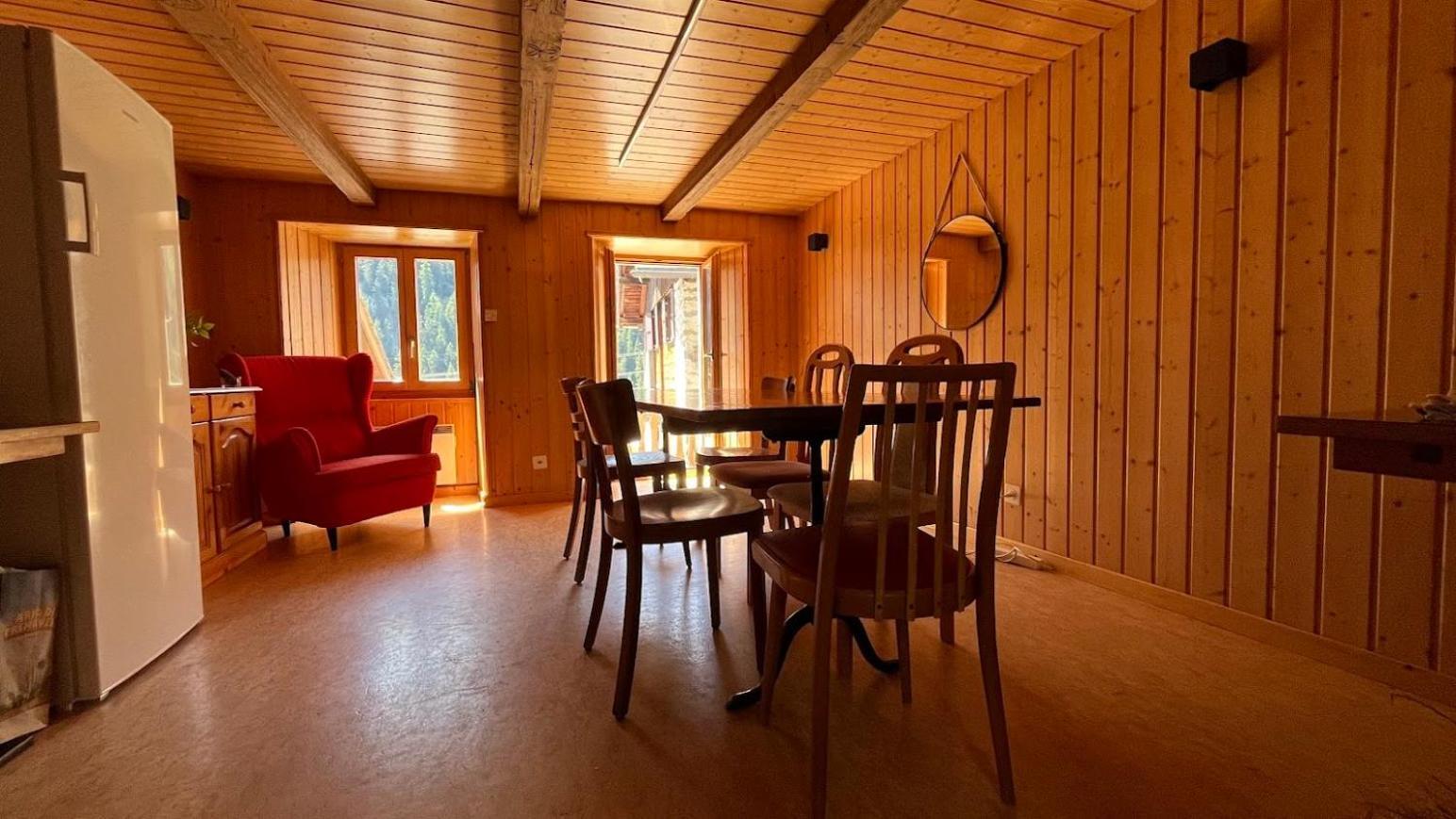 Petit Velan - Coworking & Coliving Hostel Bourg-Saint-Pierre Kültér fotó